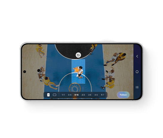 Galaxy S26 FE focusing on basketball player